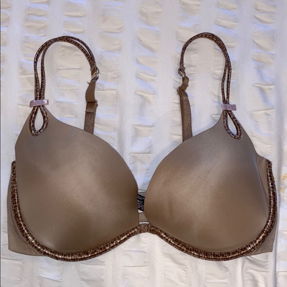 Nude Victoria’s Secret push-up bra w/cheetah print